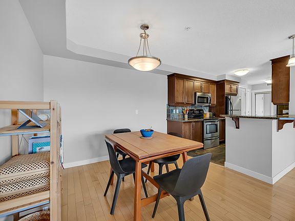 5th image of 725 4th St NE #309