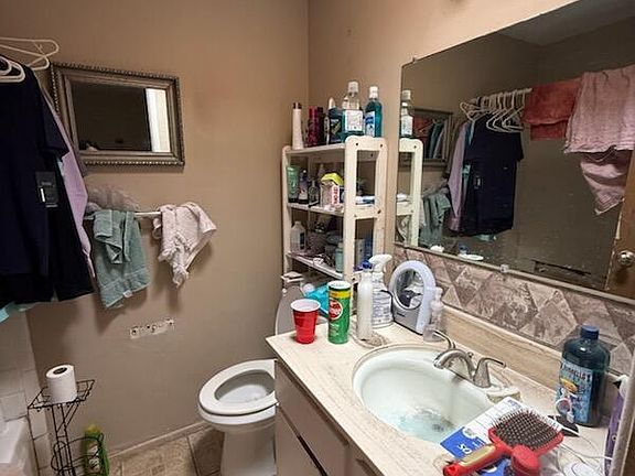 3rd image of 3502 S Chesin Dr