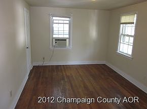 4th image of 1006 N Broadway Ave