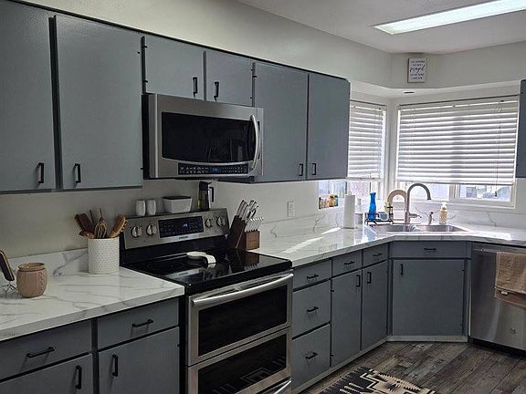 3rd image of 410 N Welo St