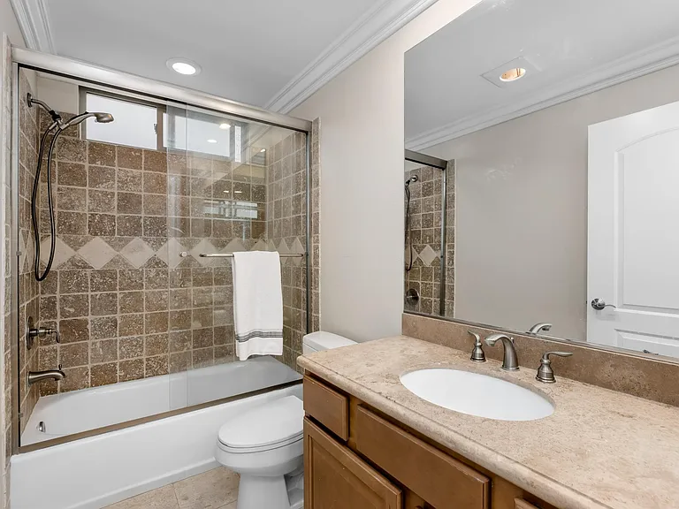 4466 Coldwater Canyon Ave #102 — Photo 11