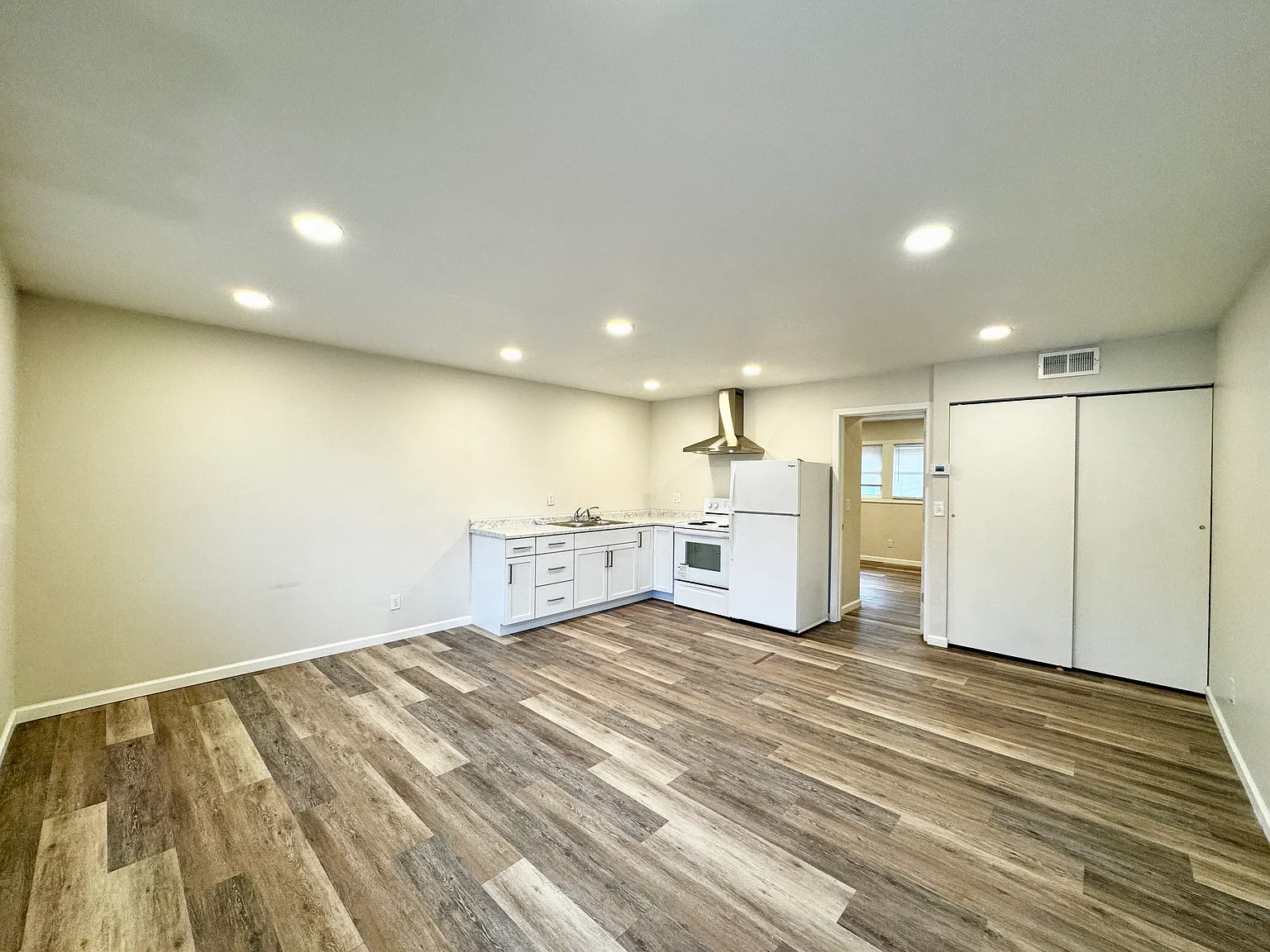 1 bed, 700 sqft, $675 — Photo 1