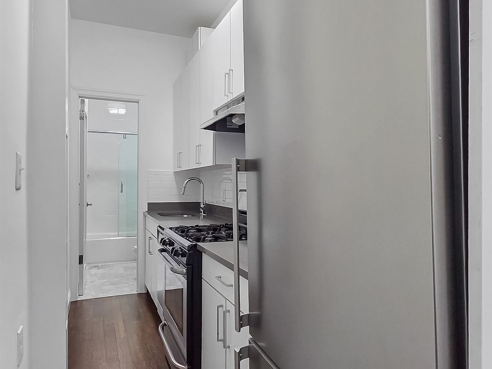 2nd image of 201 W 104th St #9