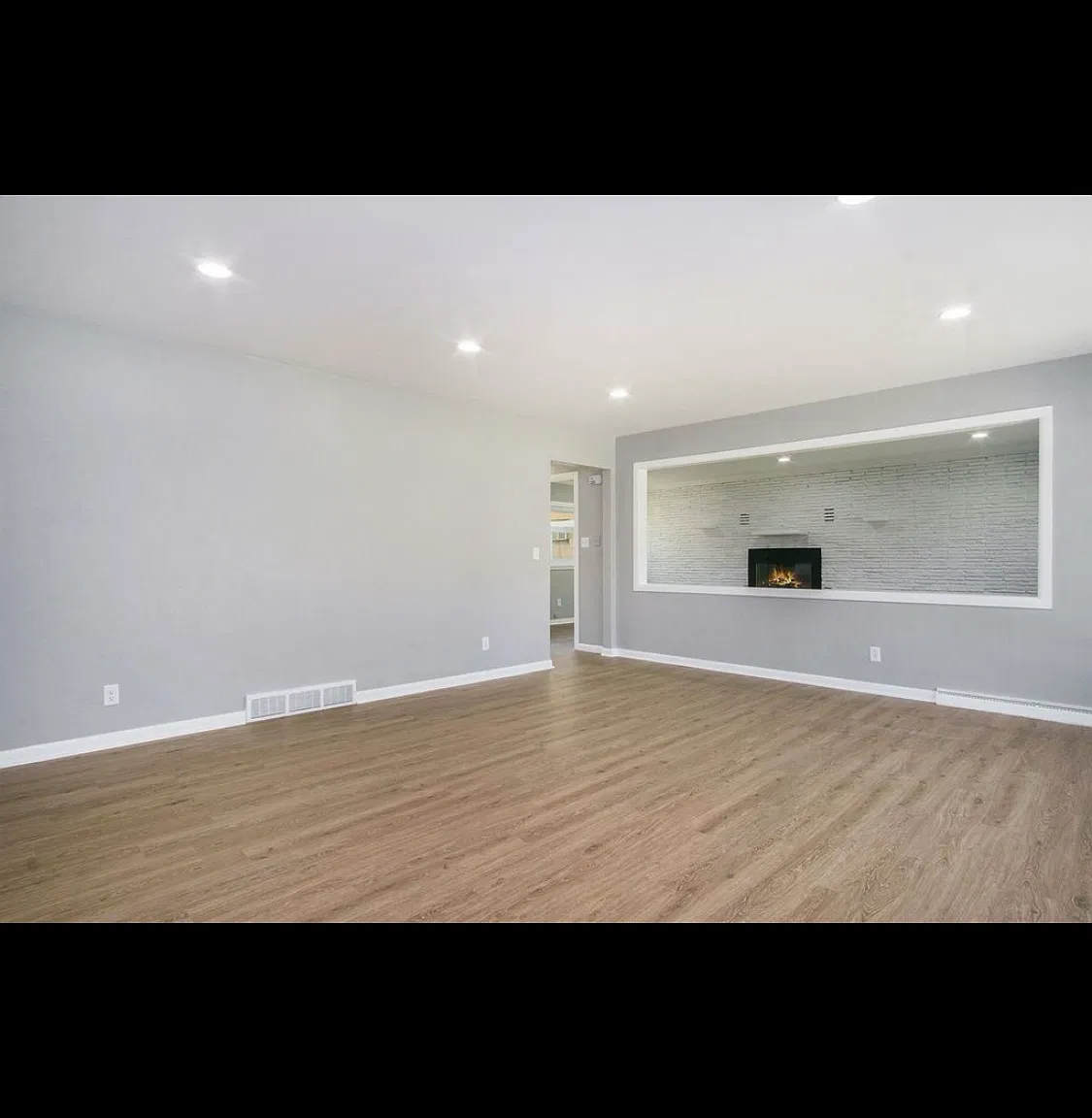 4 bed, 2344 sqft, $2,700 — Photo 2