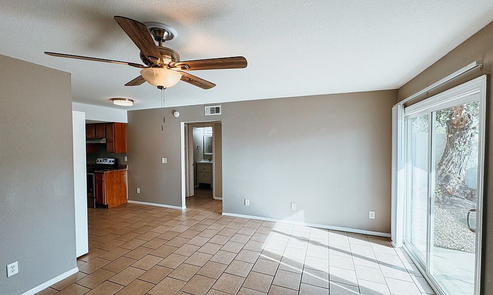 1st image of 10807 N 15th Ln APT 1