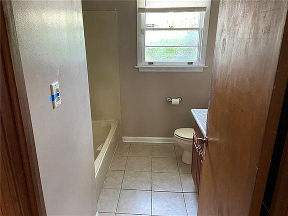 5th image of 509 Mayflower Dr
