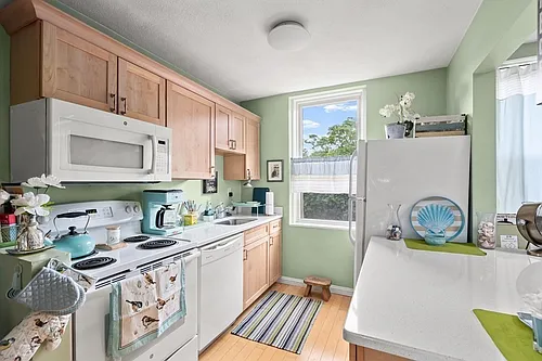 1409 Commonwealth Ave Photo 1