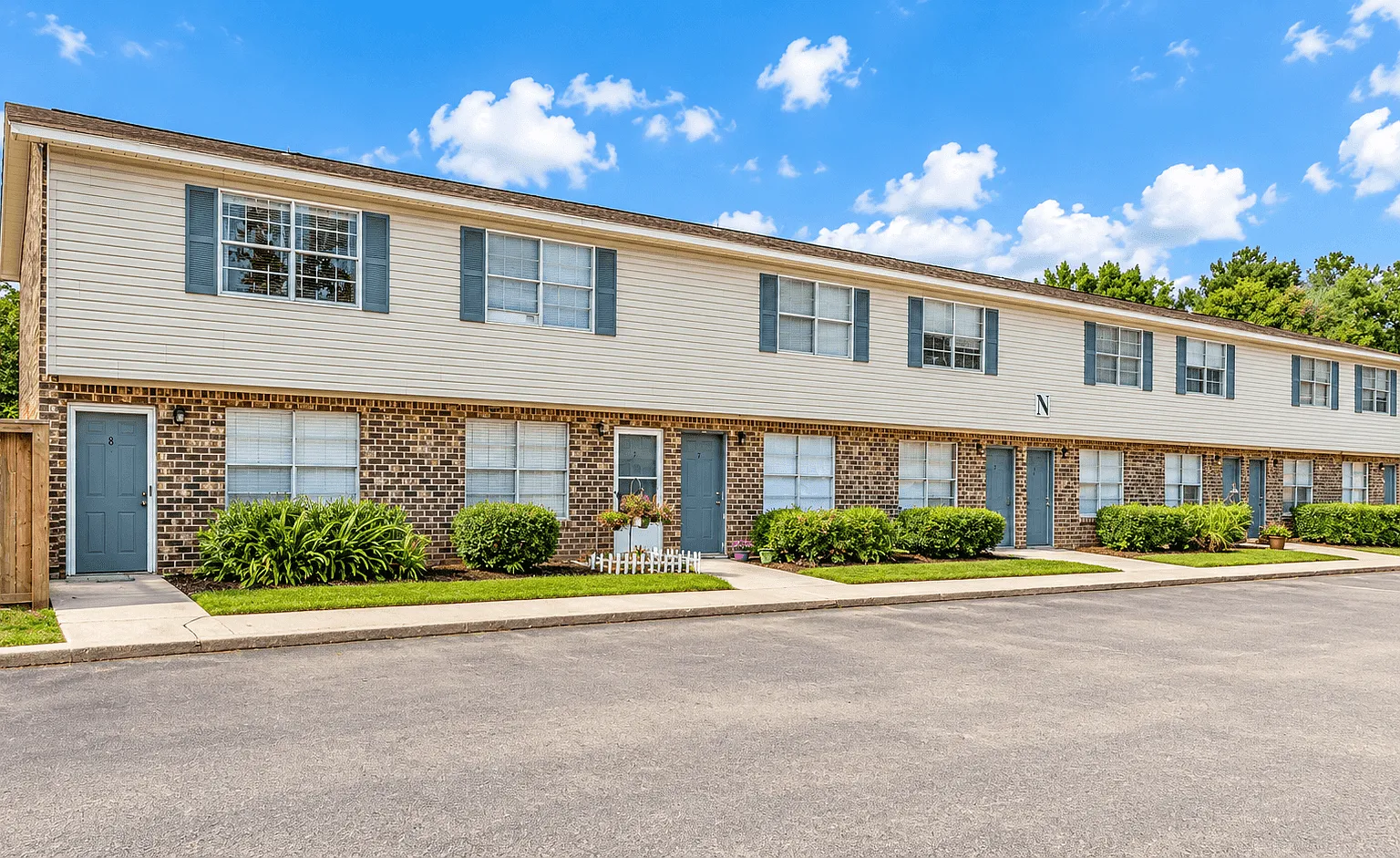 Summerville Apartments — Photo 4