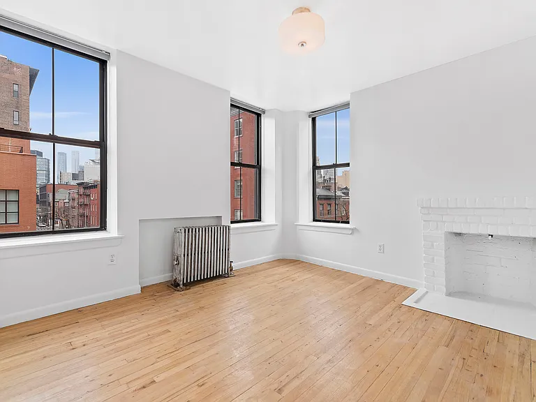 328 W 12th St #4N — Photo 1