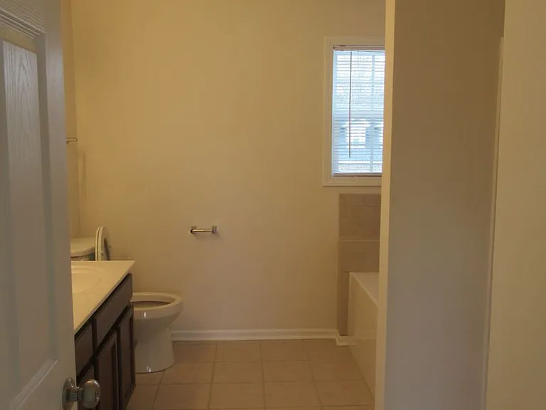 220 Roudabush Dr NW — Photo 27