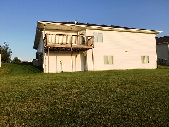 4th image of 7511 Sonatta Ct