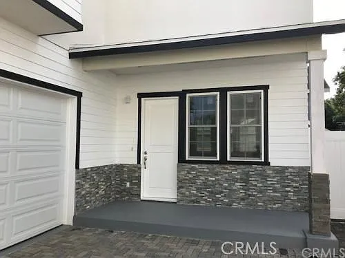 4 bed, 3.5 bath, 2200 sqft, $5,850 — Photo 3