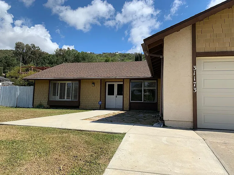31173 Old River Rd — Photo 5