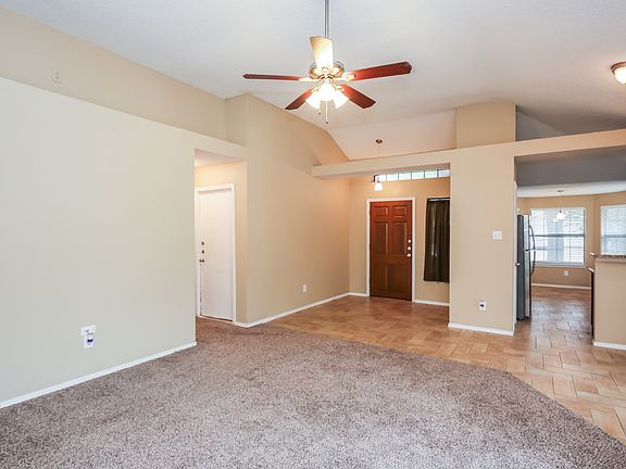 3rd image of 7817 Clairemont Ave