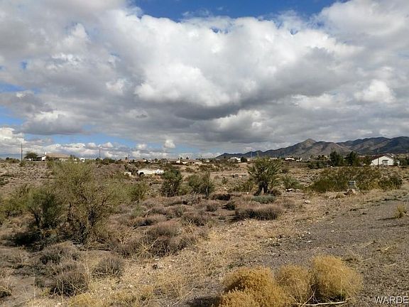 3rd image of 3376 Cerritos Ln