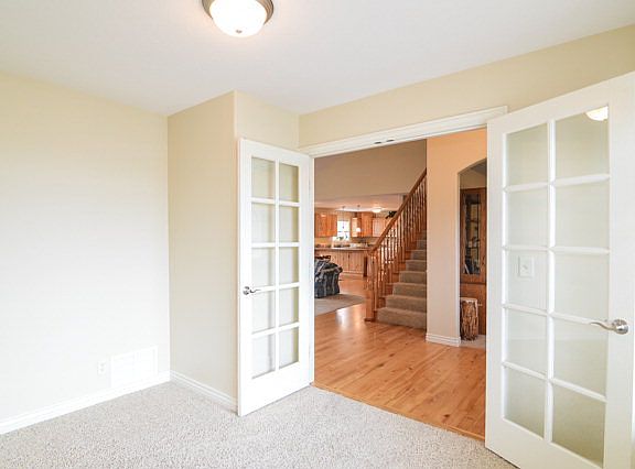 5th image of 2131 S Stafford Dr