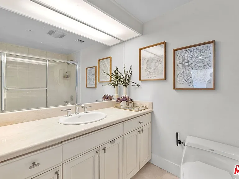 11842 Darlington Ave #201 — Photo 19