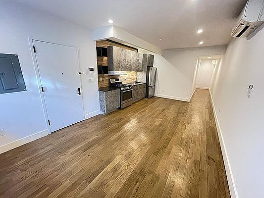 3rd image of 812 Saint Johns Pl #1E
