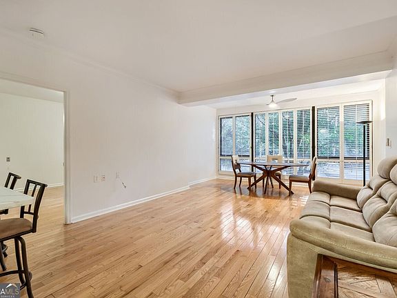 4th image of 1800 Clairmont Lake #218