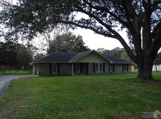 3035 Little Farms Dr, Zachary, LA 70791
