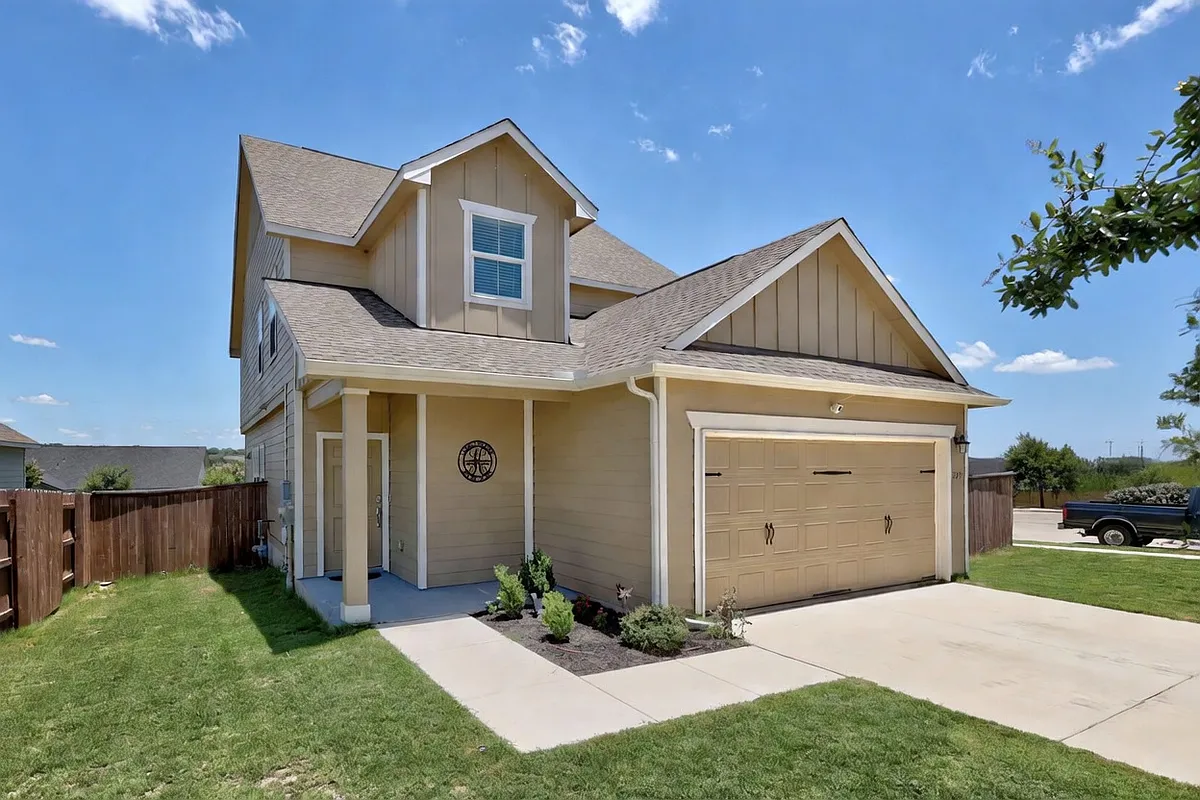 Building Photo - 325 Majestic Cedar Ct