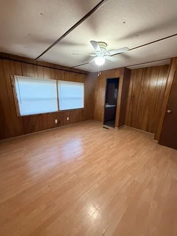 2001 Eagles Way — Photo 4