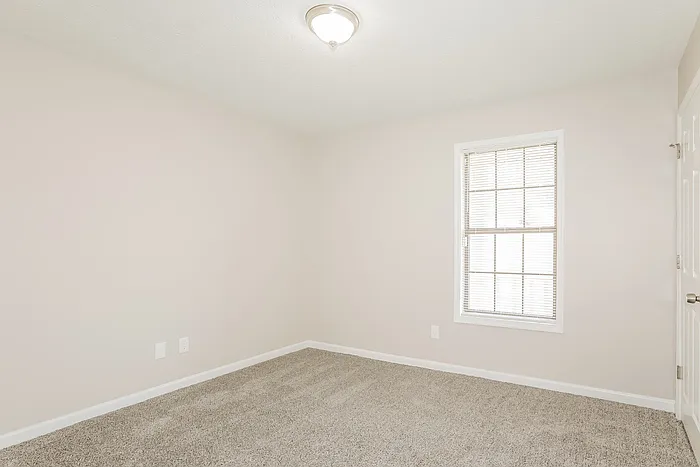 945 Sideline Ct — Photo 12