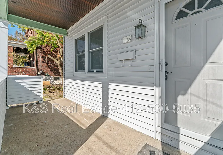 1043 Mount Oliver St — Photo 3