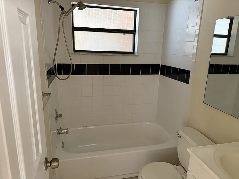 1020 Queen St N #1026A — Photo 7