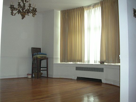 Dining room bay window