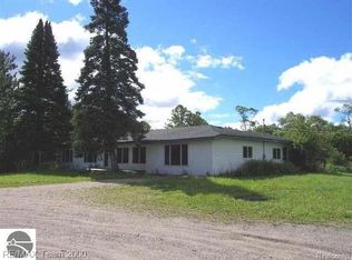 4170 Rose City Rd, Lupton, MI 48635