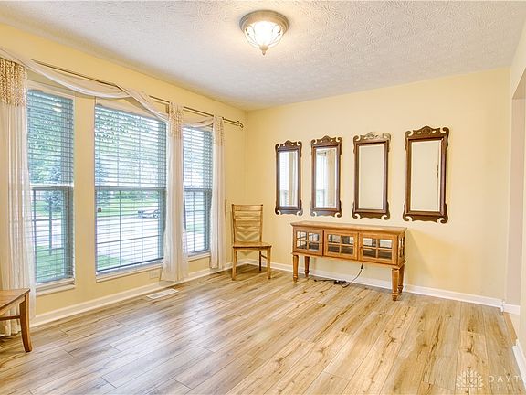 4th image of 2466 Dewpoint Cir