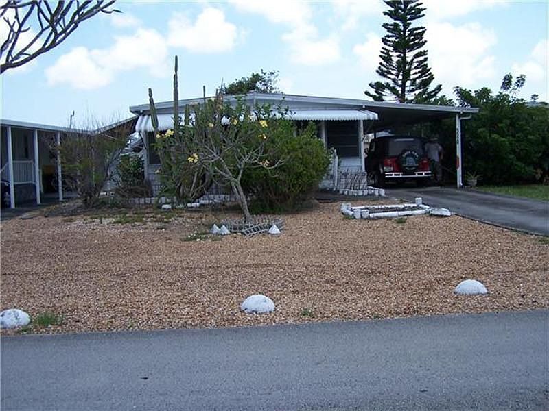 1st image of 5520 Lagoon Dr