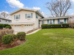 5824 Westview Ln, Lisle, IL