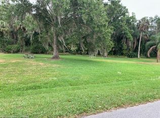 736 Racoon Ln, Lorida, FL 33857