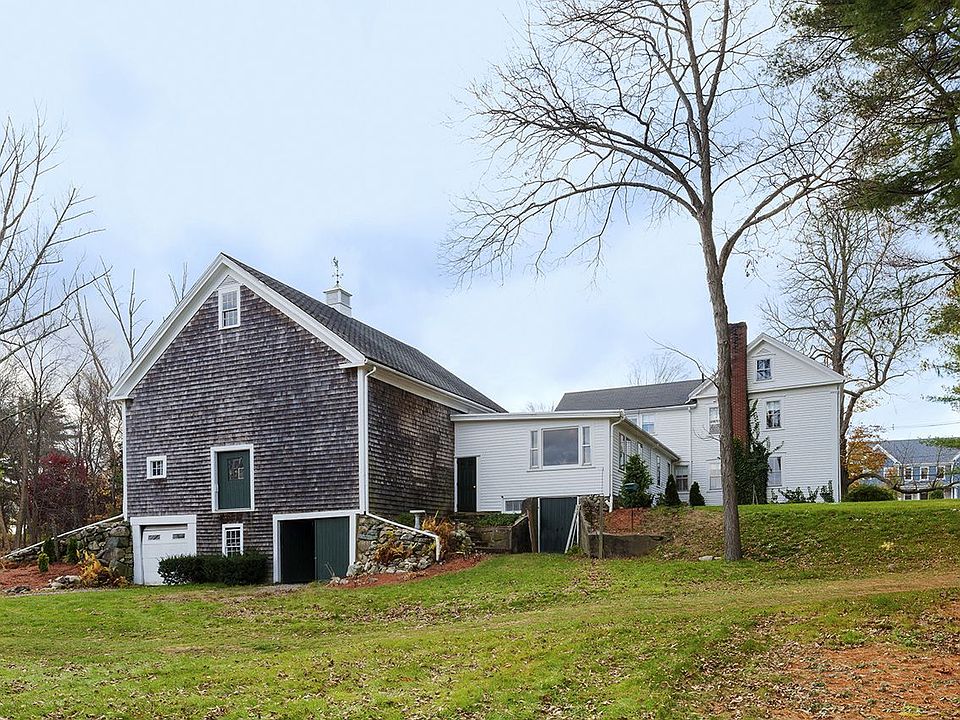 1st image of 546 Fisher St