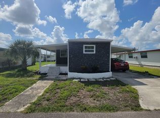 10586 Bay St NE, Saint Petersburg, FL 33716