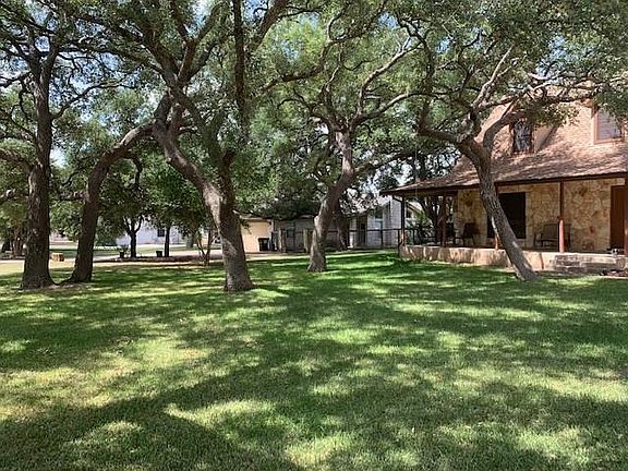 2nd image of 307 Shadywood Ln