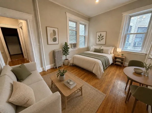69 Park Dr APT 4, Boston, MA 02215