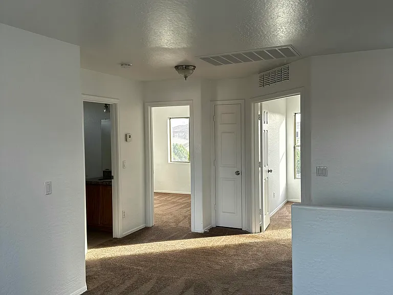 12337 W Sweetwater Ave — Photo 6