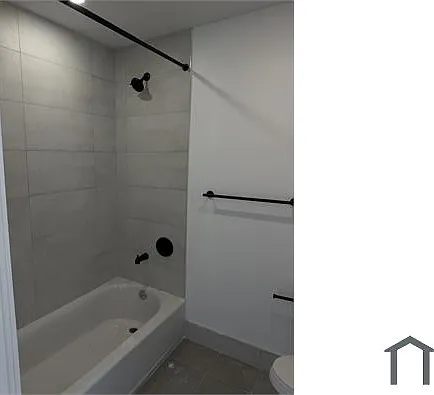Studio, 250 sqft, $2,450 — Photo 3