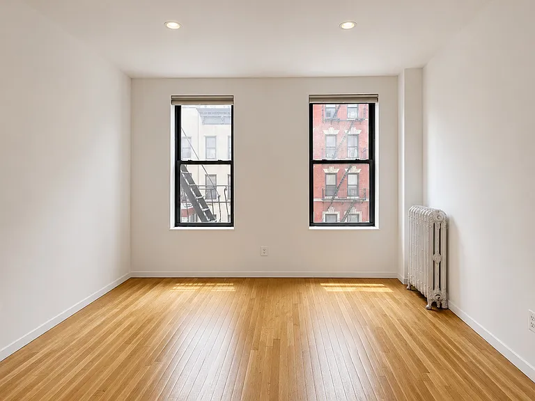 229 E 53rd St #3W — Photo 6