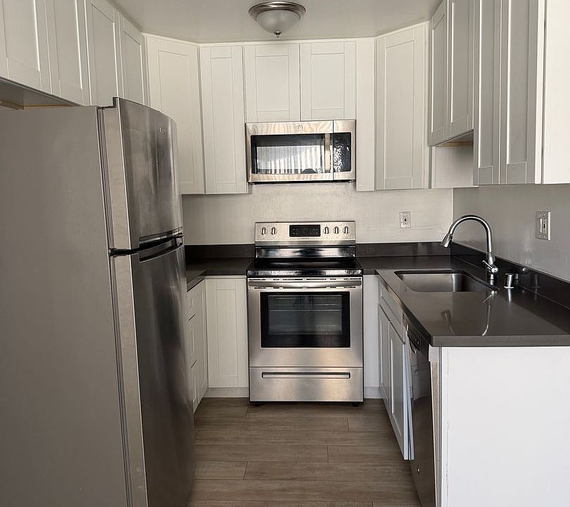 1st image of 1240 W Washington Ave #14