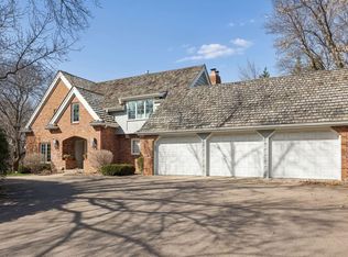 6704 Dovre Dr, Edina, MN 55436