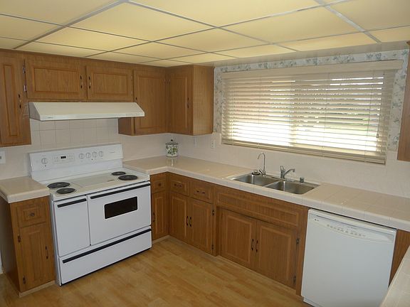 4th image of 1107 Almond St