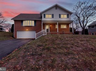 1405 Durwood Dr, Reading, PA 19609