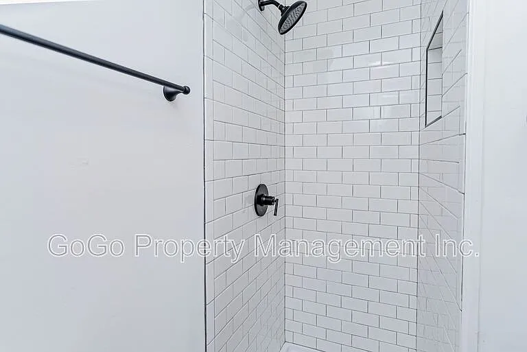 200 Lanewood Dr — Photo 12