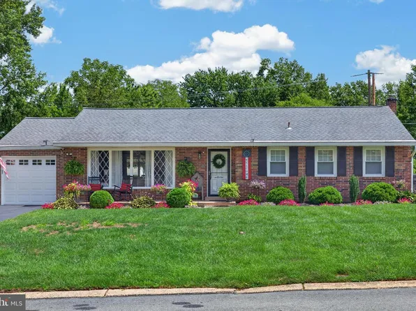 251 Maple Springs Dr, Birdsboro, PA 19508