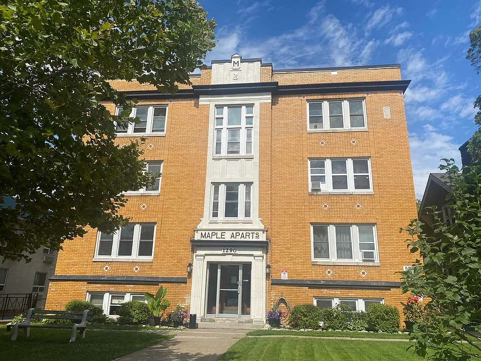 1290 Ouellette Ave