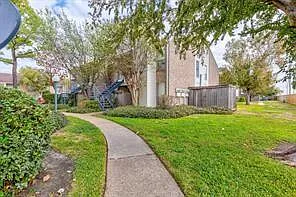 3900 Woodchase Dr #132 — Photo 18